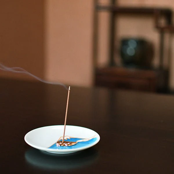 SAKURA Fuji Japanese Incense Set (Paulownia Gift Box) - Image 3