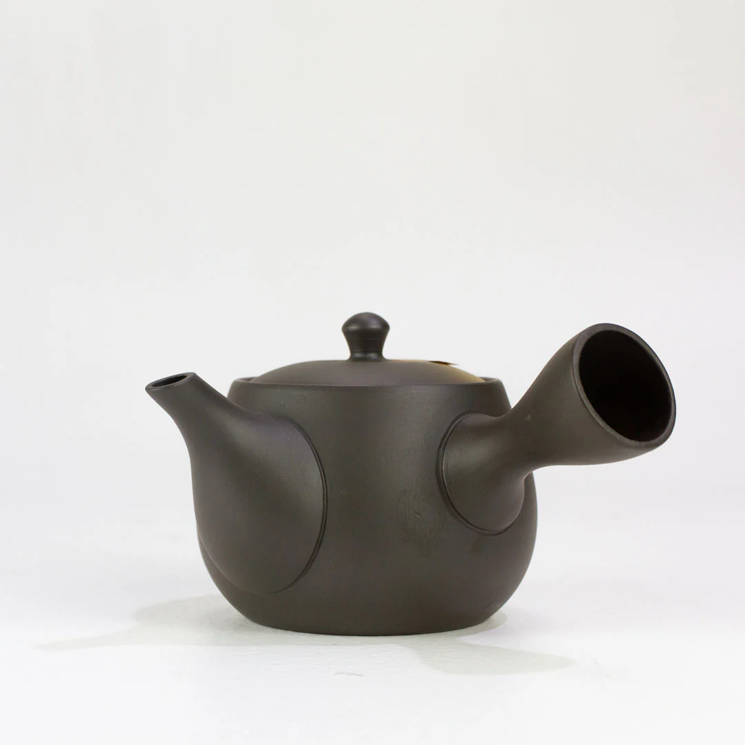 Fukurō handpainted Tokoname Japanese Teapot (400ml) - Image 9