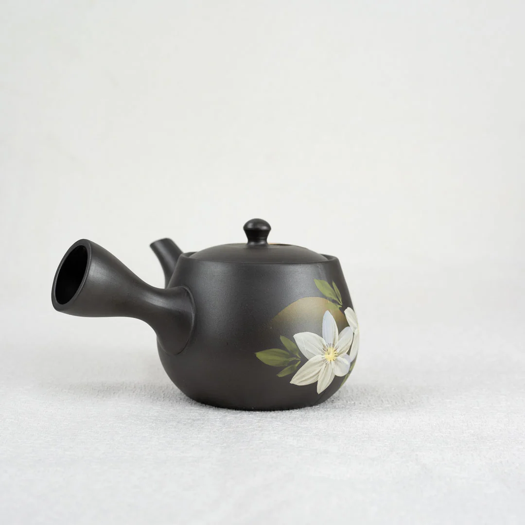 HANA Handpainted Tokoname Japanese Teapot (400ml) - Image 3