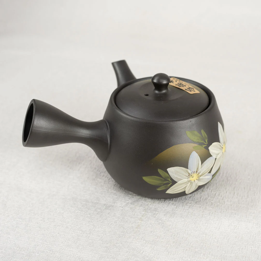 HANA Handpainted Tokoname Japanese Teapot (400ml) - Image 4