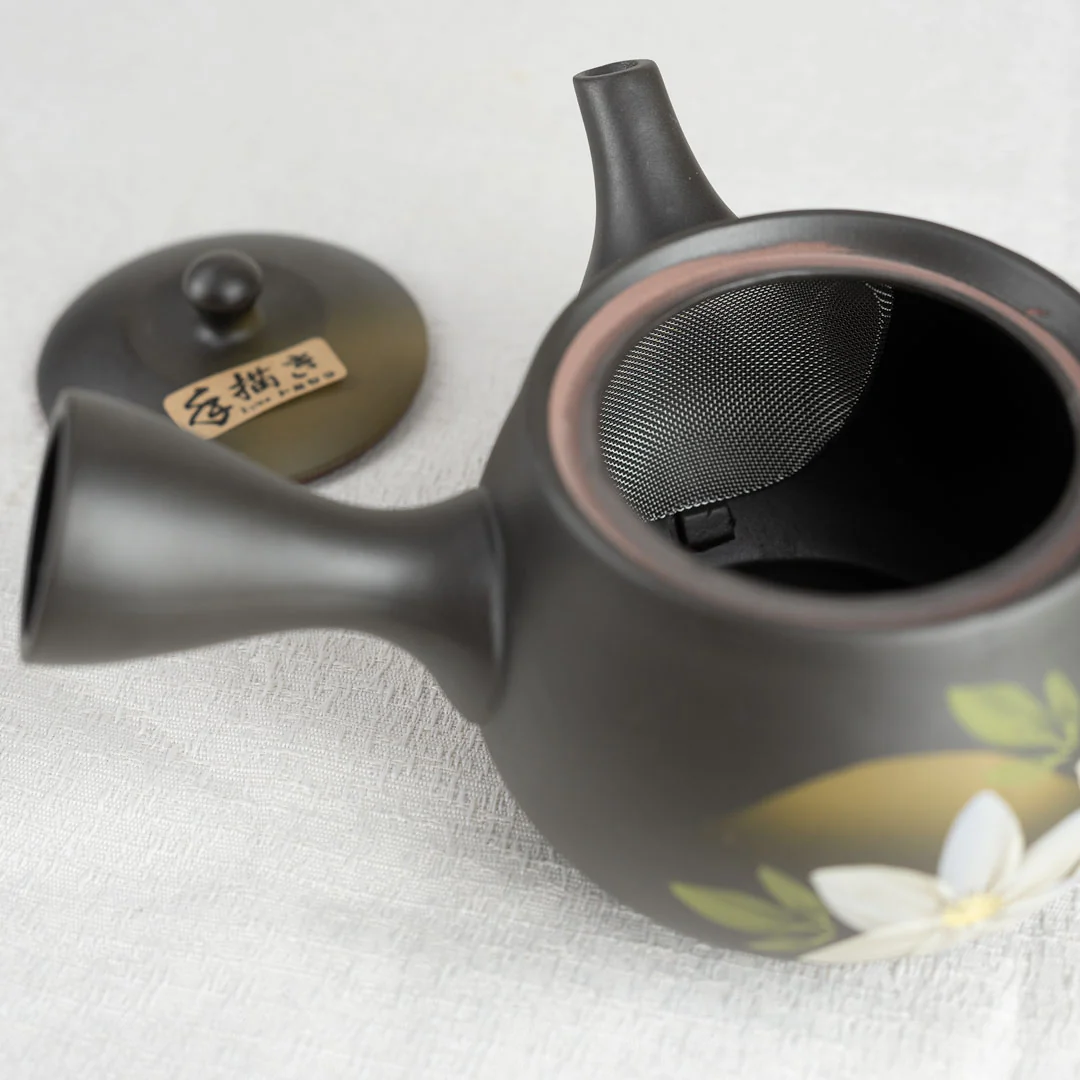 HANA Handpainted Tokoname Japanese Teapot (400ml) - Image 6