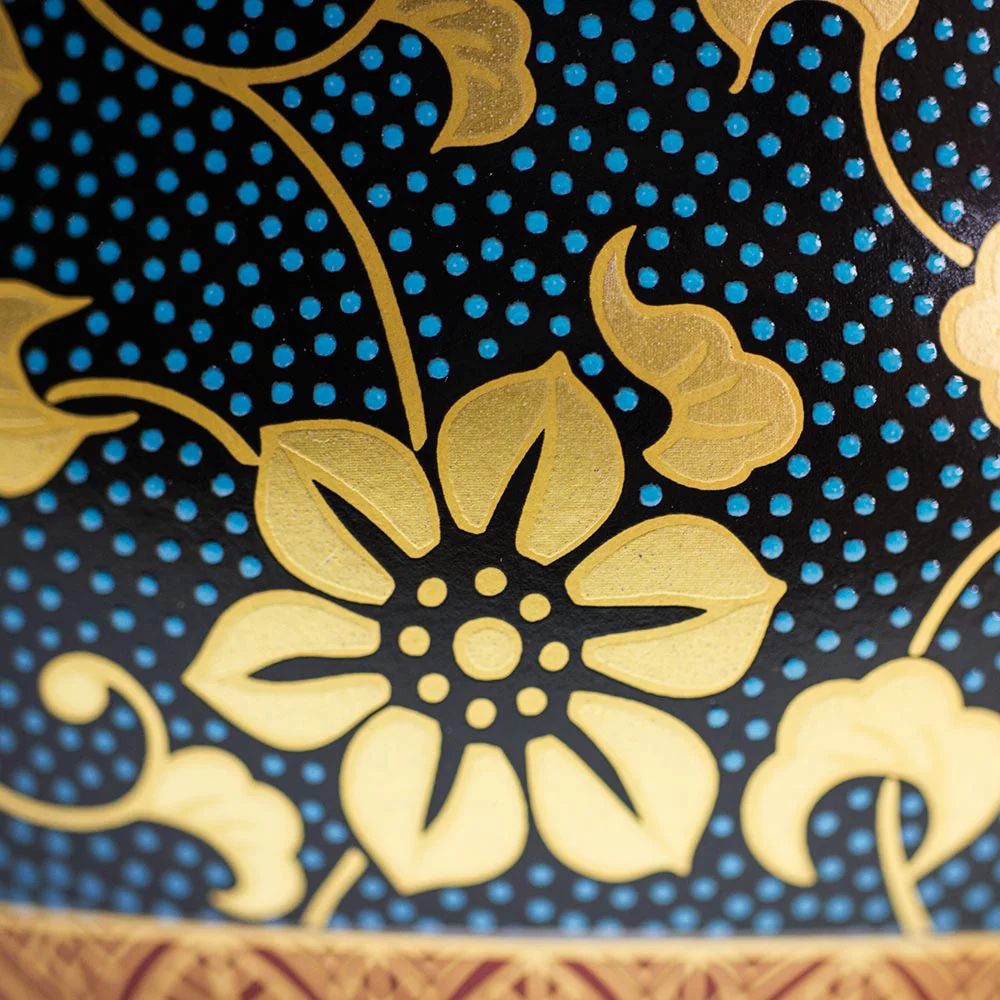 KUTANI Porcelain Chawan (Handpainted JAPAN) - Image 9