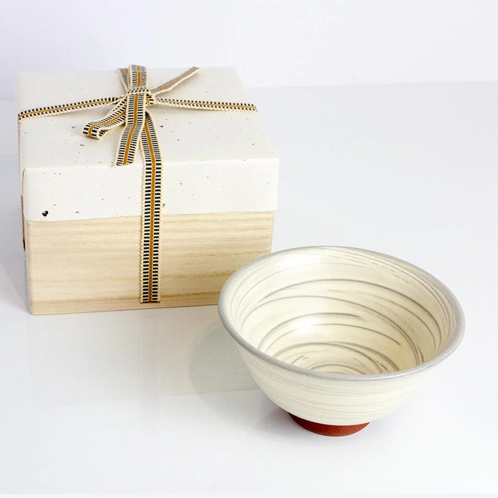 TOMOBAKO Swirling Brush Chawan - Image 3