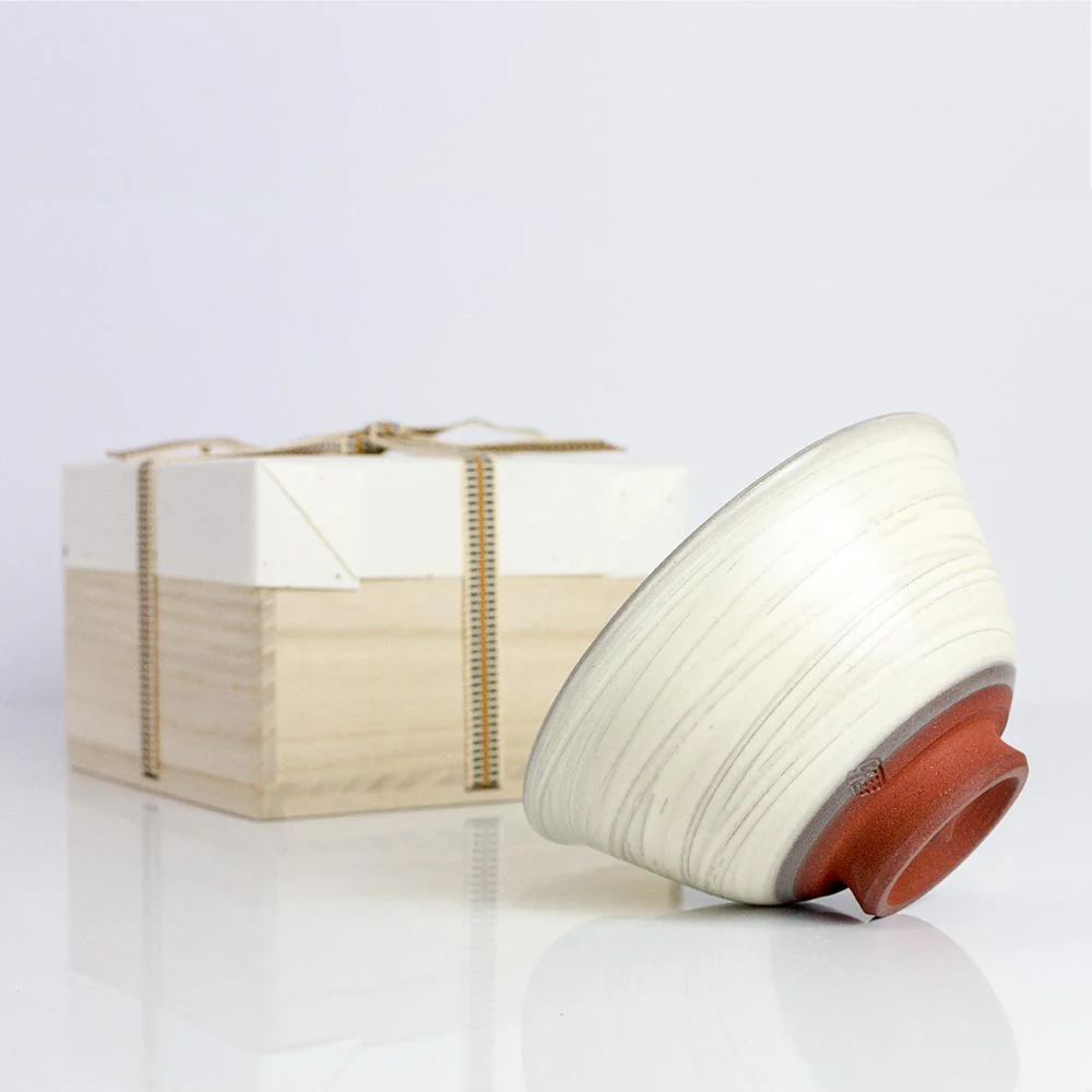 TOMOBAKO Swirling Brush Chawan - Image 5